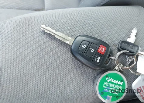 2015 Toyota Corolla Le from USA, damaged, VIN 2T1BURHE3FC462715